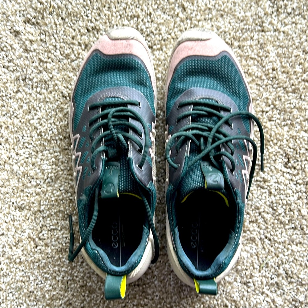Ecco Biom Phorene Sneaker. Size 39 or 8.5.  Green, Pink, Cream.